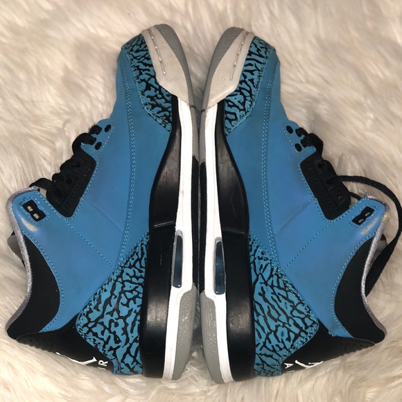 Jordan 3 Powder Blue - Picture 3 of 4